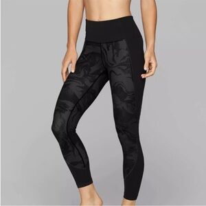 Athleta Marble Salutation 7/8 Tight Leggings Size Small Tall